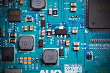 Close-up of an Arduino microcontroller circuit board for beginners